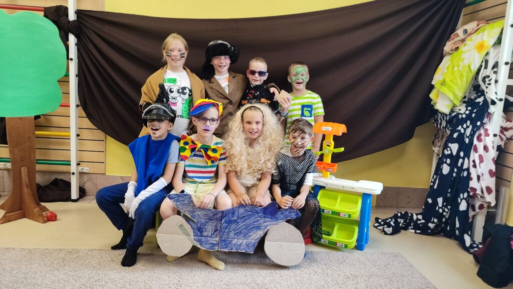 Театральная деятельность